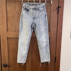 Old Navy Women's Light Wash Straight Leg Jeans